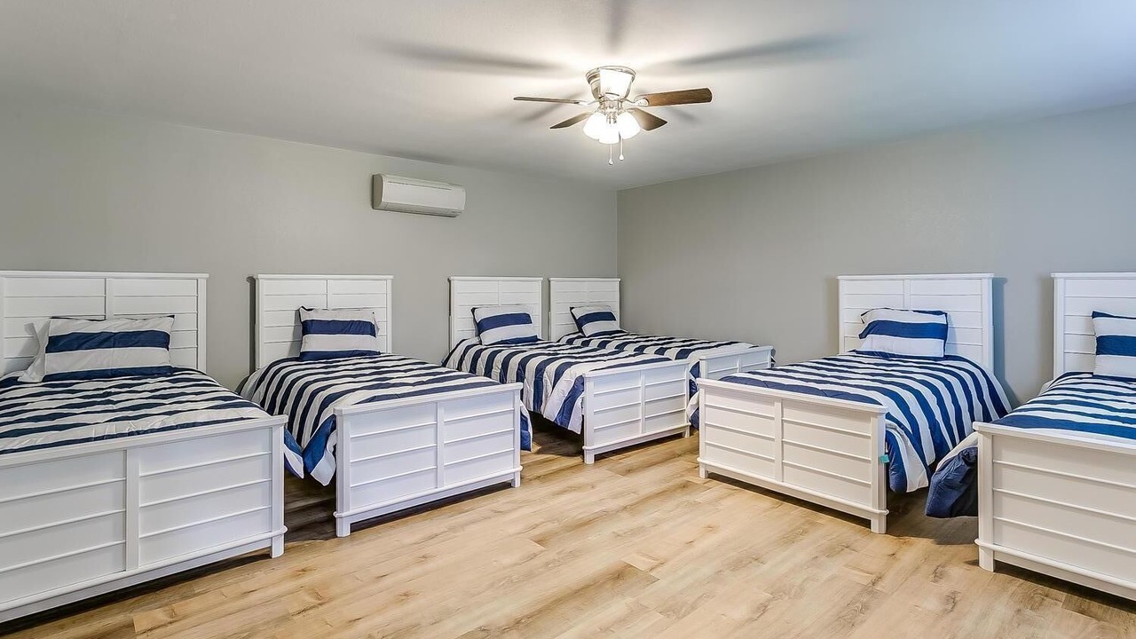 Photo of Bedroom in Graford