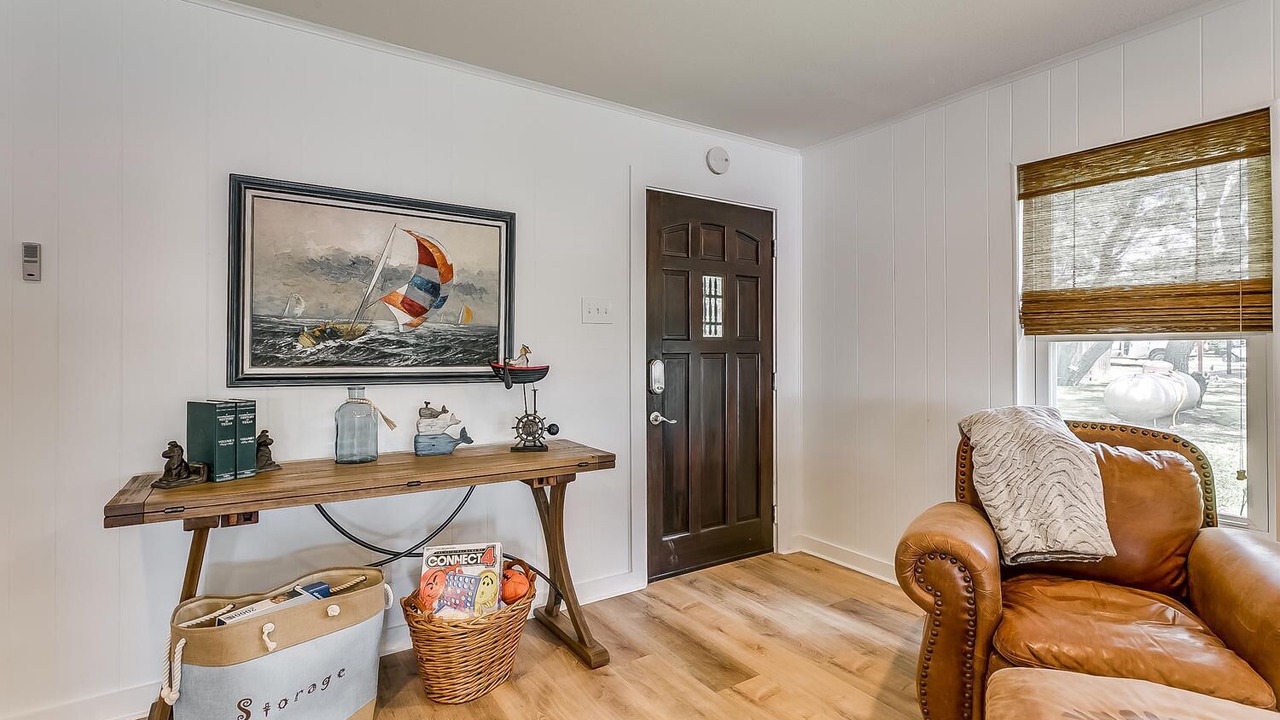 Photo of Livingroom in Graford