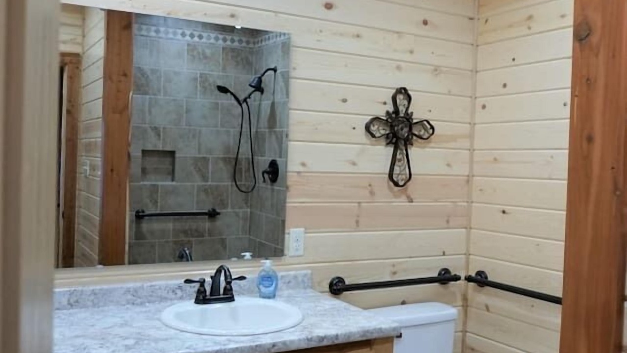 Photo of Bathroom in Negreet