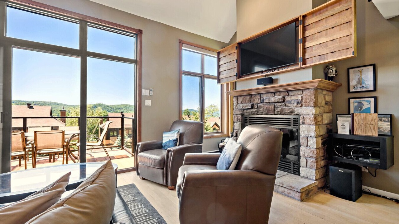 Photo of Livingroom in Mont-Tremblant