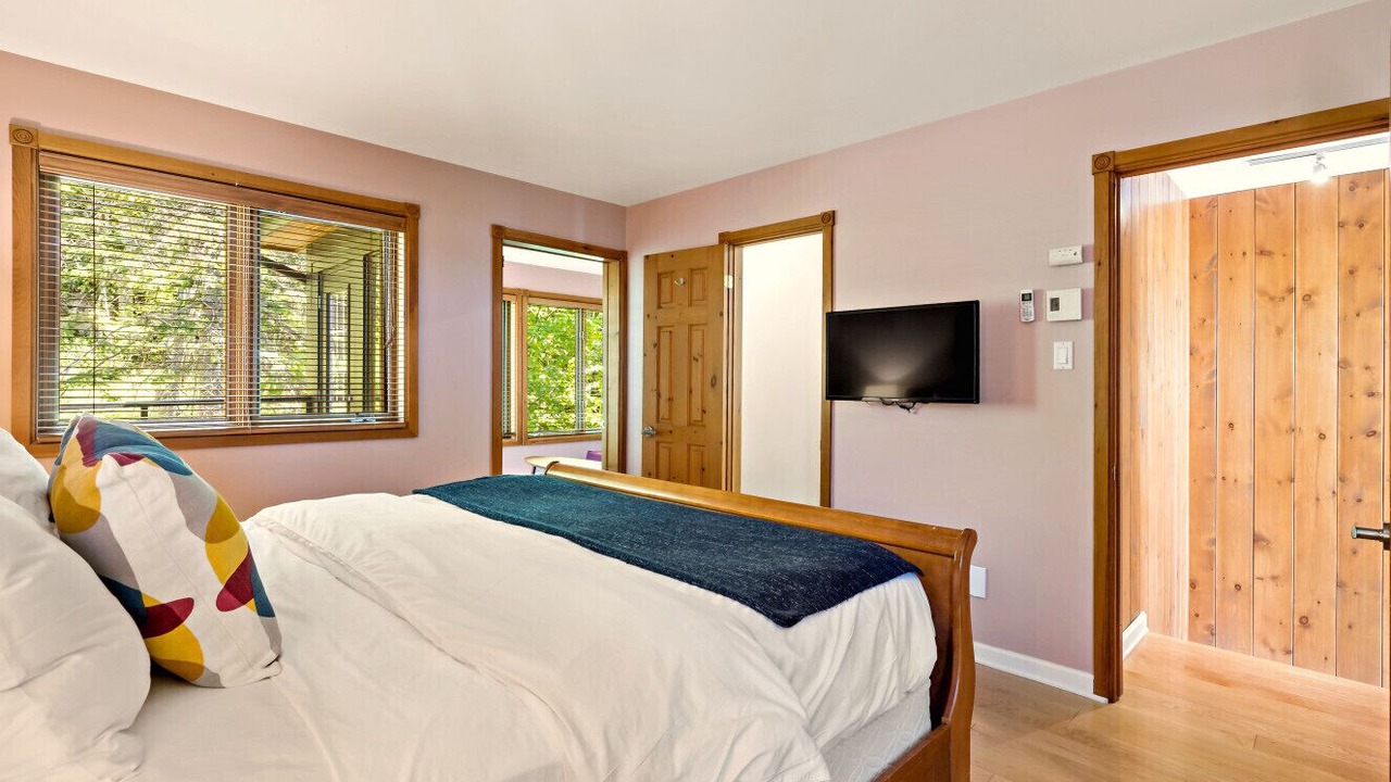 Photo of Bedroom in Mont-Tremblant