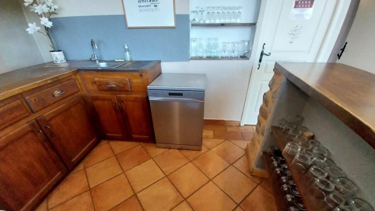 Photo of Kitchen in Rogues