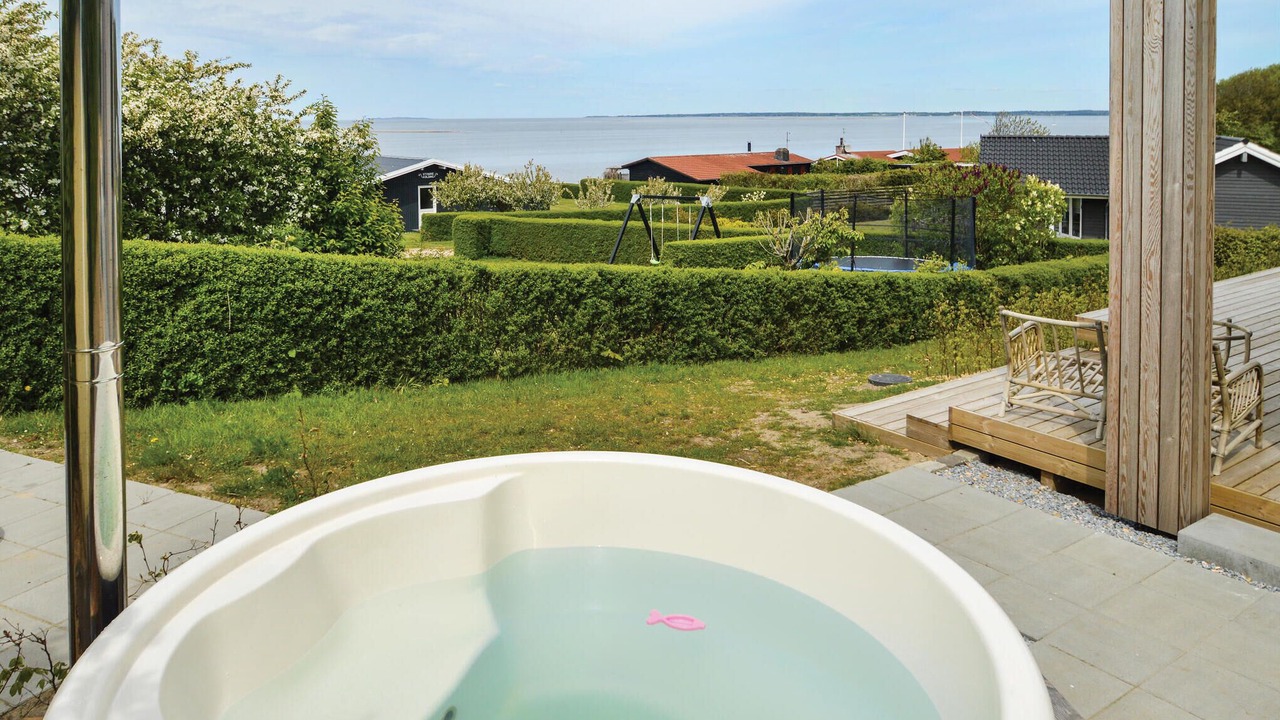 Photo of Others in Hvalpsund