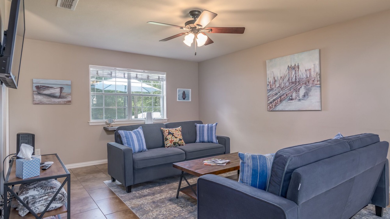 Photo of Livingroom in Bullard