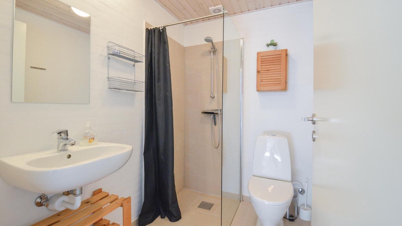Photo of Bathroom in Øby