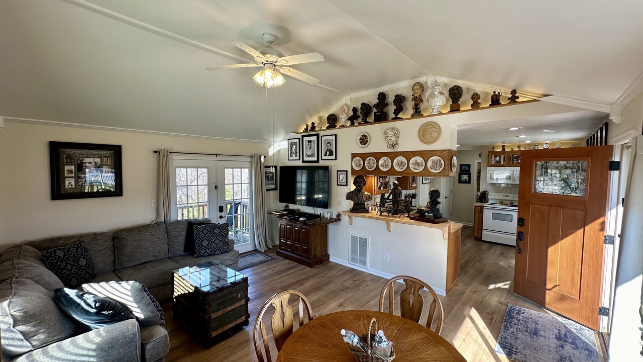 Photo of Bedroom in Hannibal
