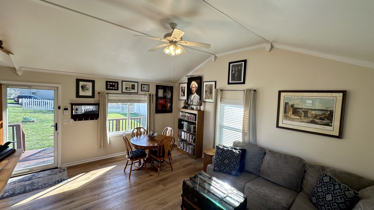 Photo of Bedroom in Hannibal