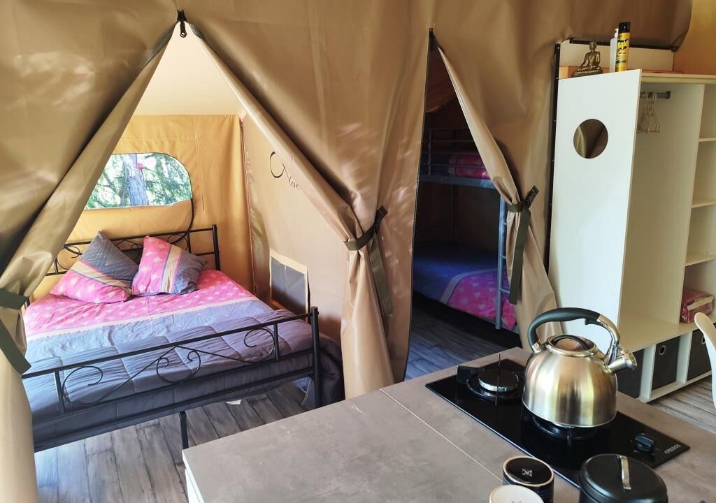 Photo of Bedroom in Engravies