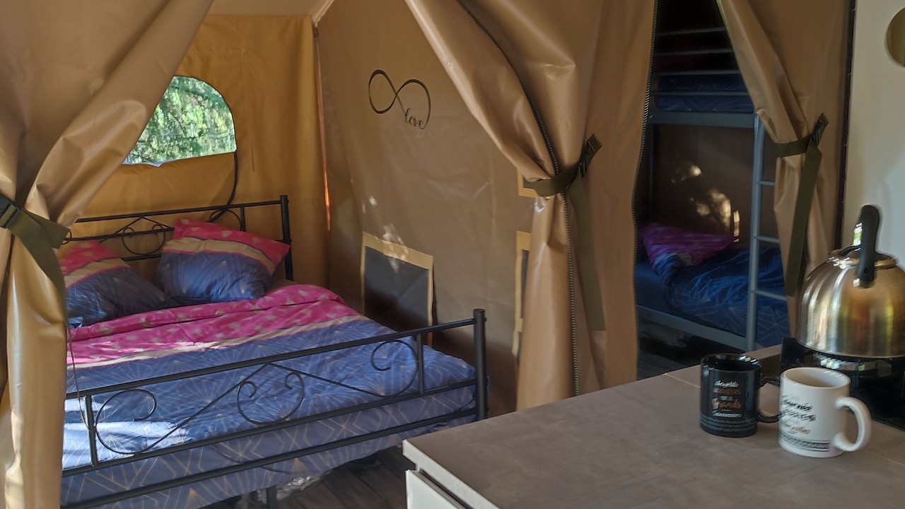Photo of Bedroom in Engravies