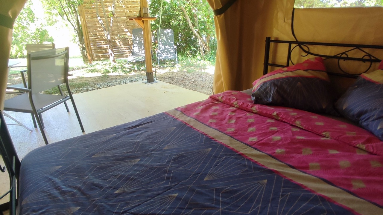 Photo of Bedroom in Engravies