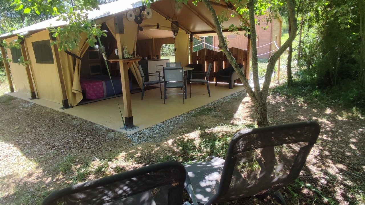 Photo of Outdoor in Engravies