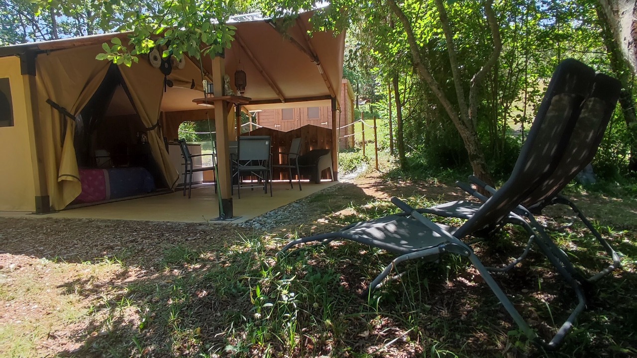 Photo of Outdoor in Engravies