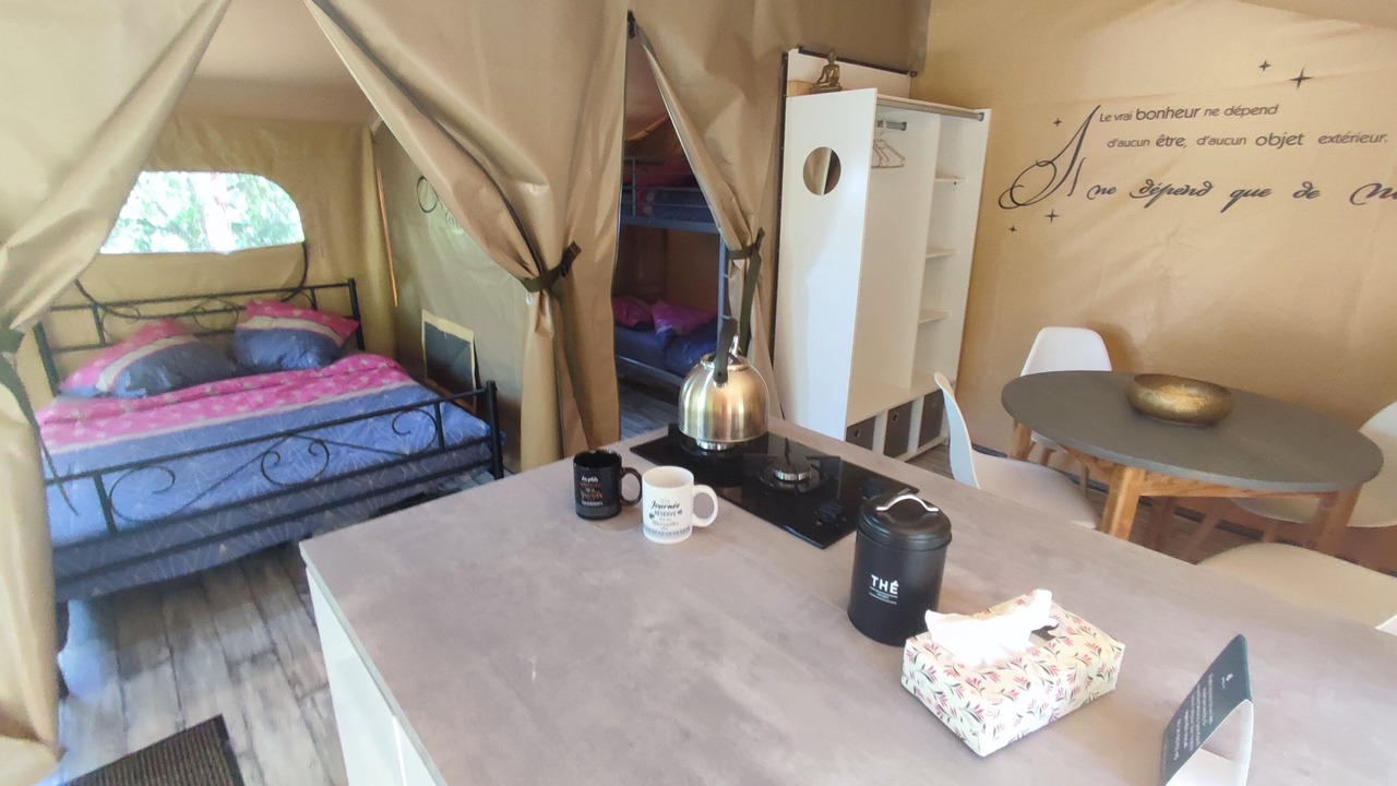 Photo of Bedroom in Engravies