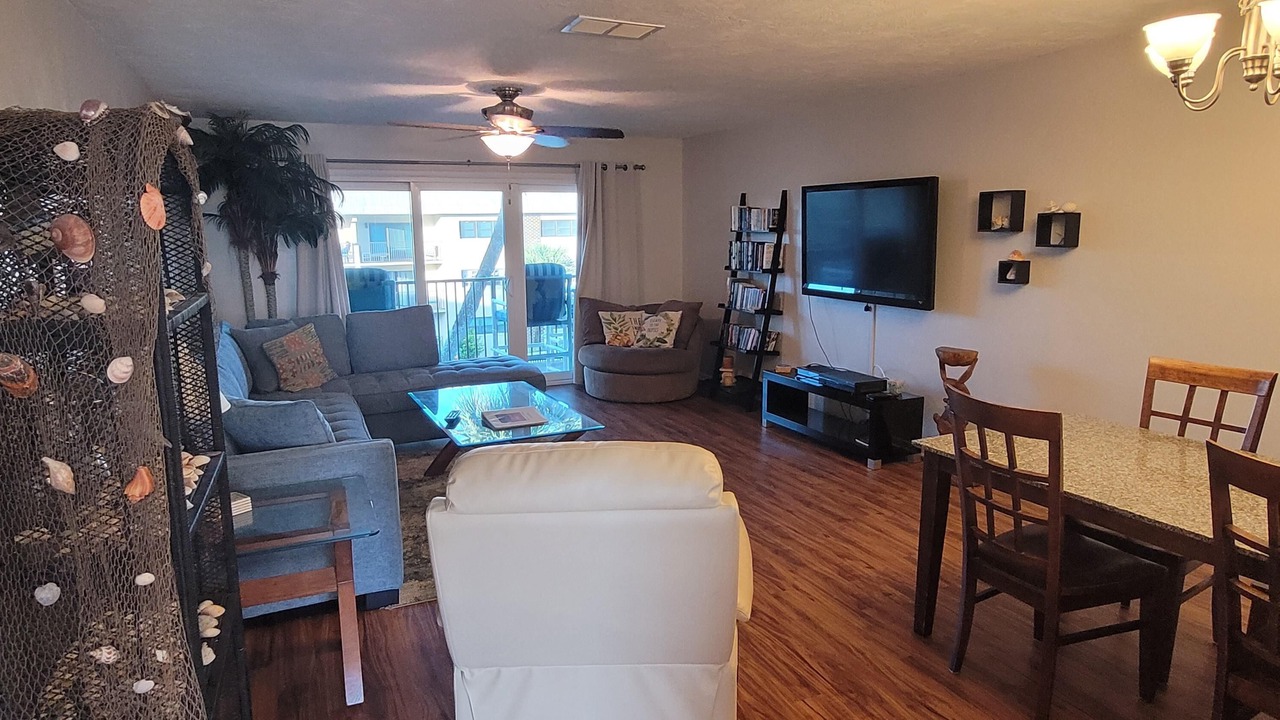 Photo of Livingroom in Spanish Waters