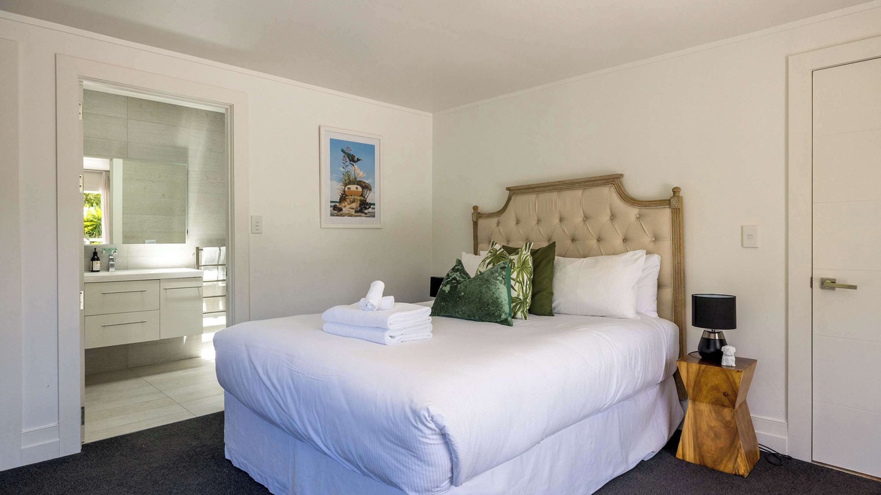 Photo of Bedroom in Surfdale