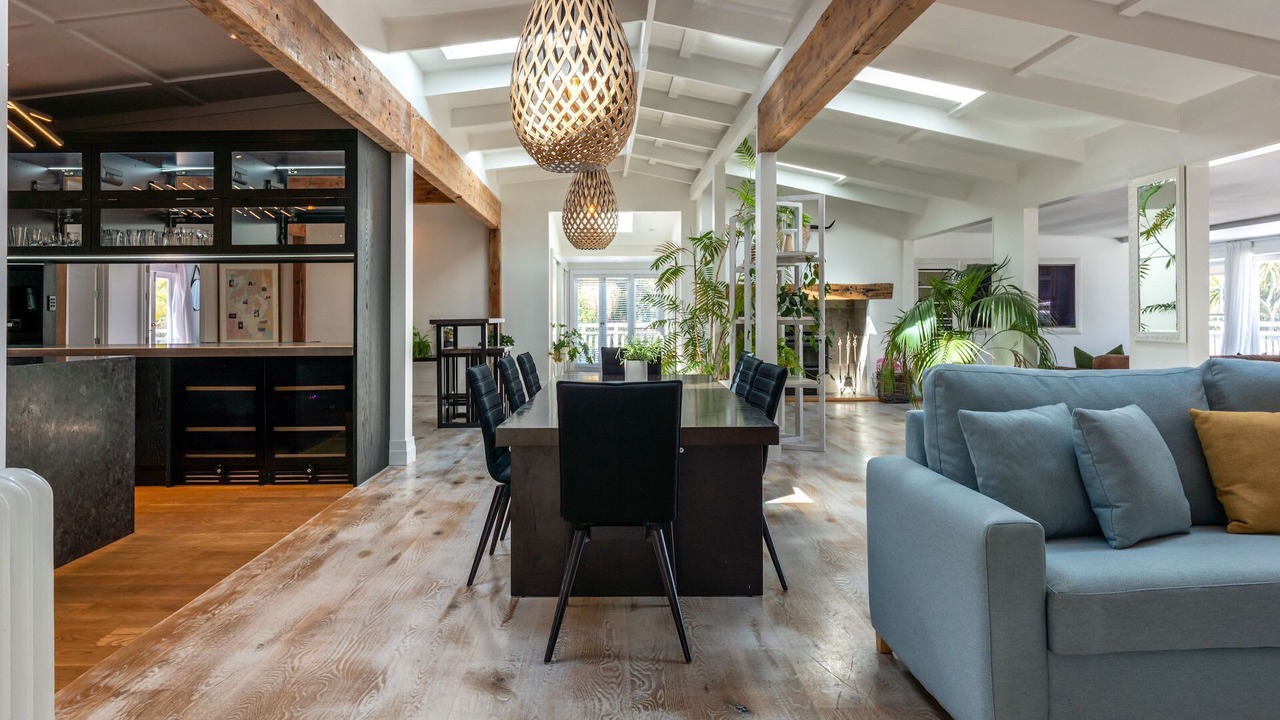 Photo of Others in Surfdale