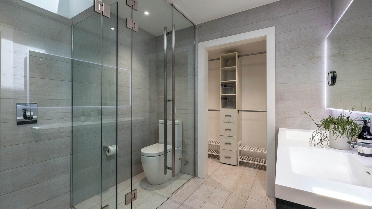 Photo of Bathroom in Surfdale