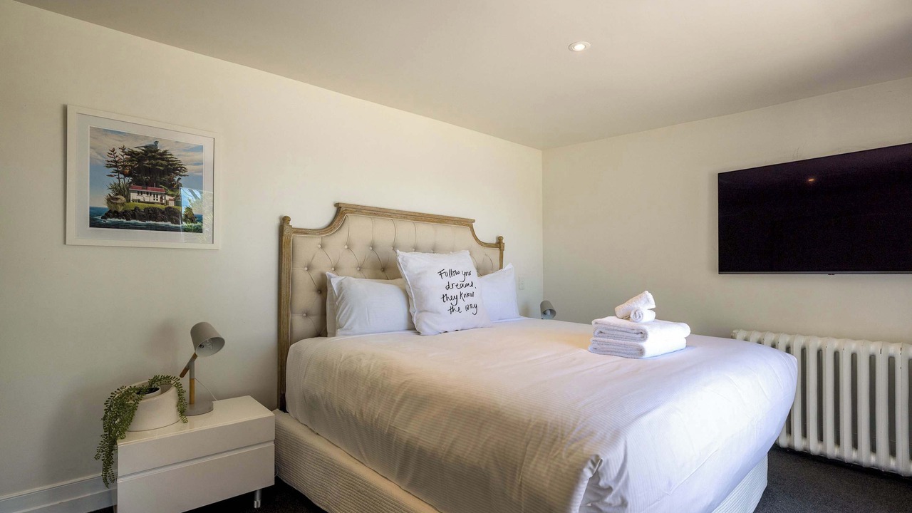 Photo of Bedroom in Surfdale