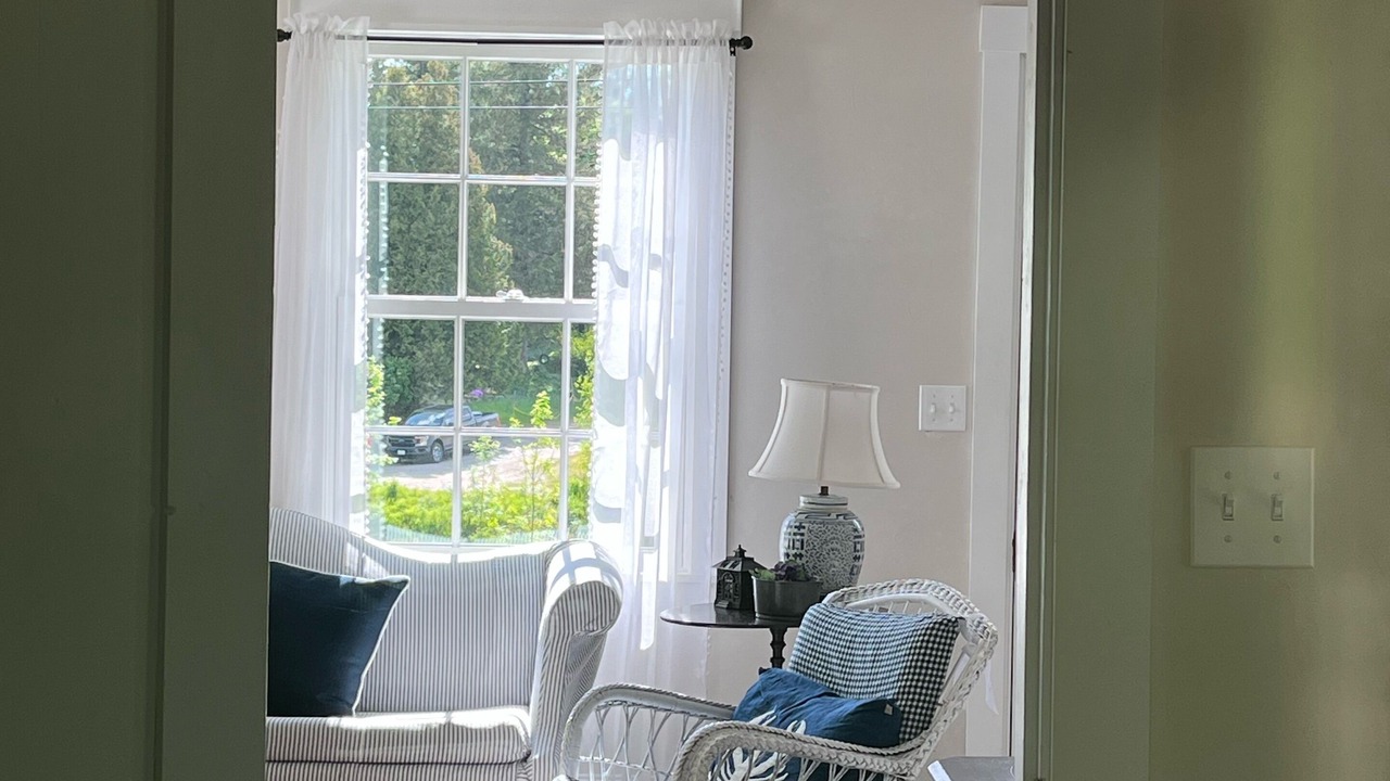 Photo of Livingroom in Warren