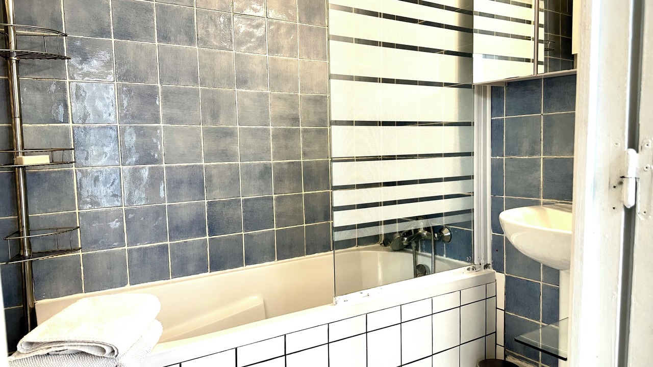 Photo of Bathroom in Arts-et-Metiers