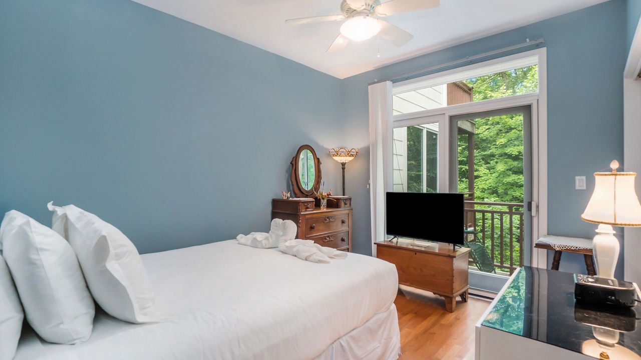 Photo of Bedroom in South Haven