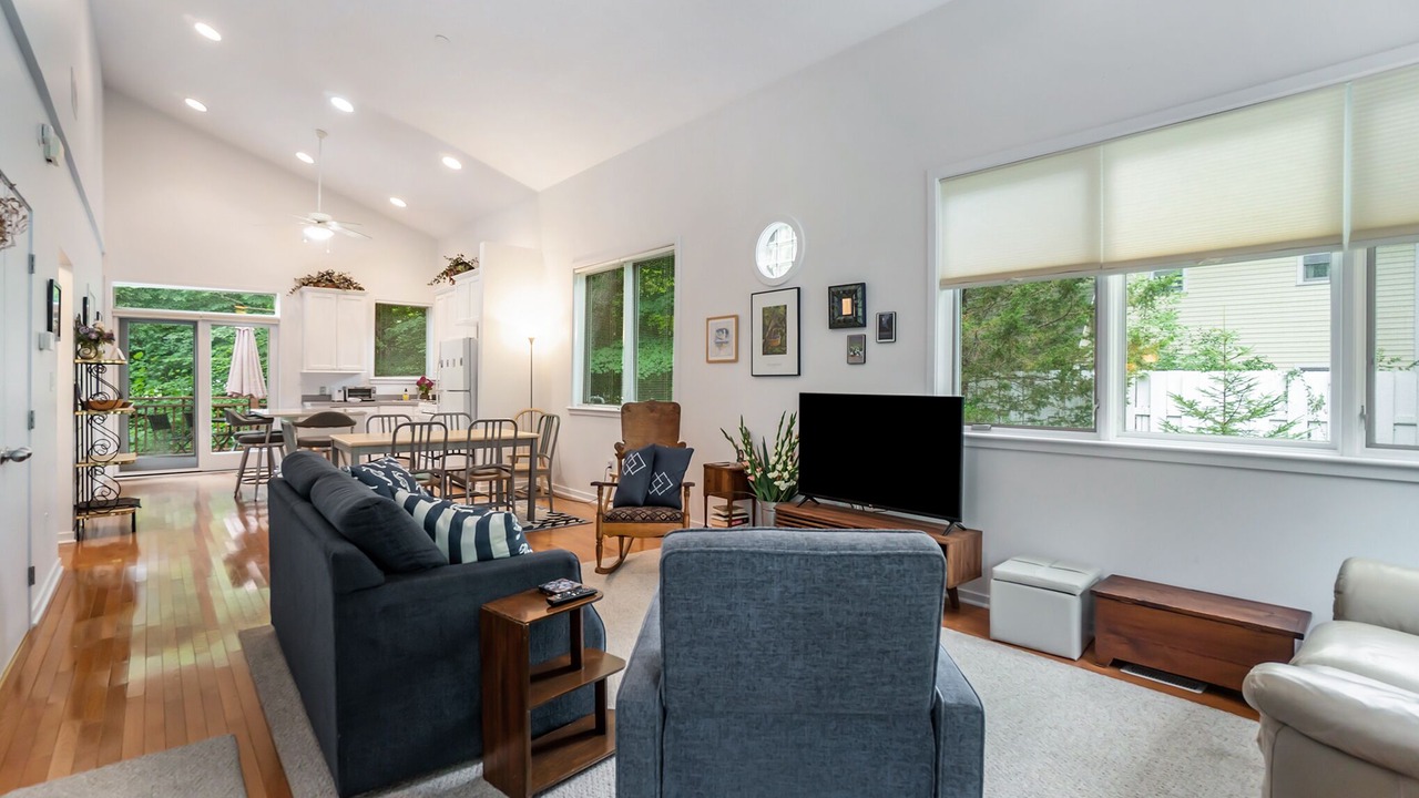 Photo of Livingroom in South Haven