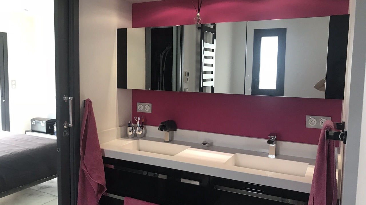 Photo of Bathroom in Saint-Series