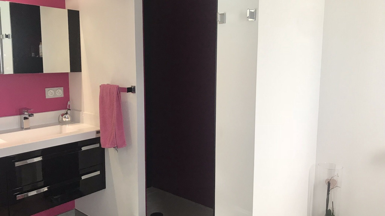 Photo of Bathroom in Saint-Series