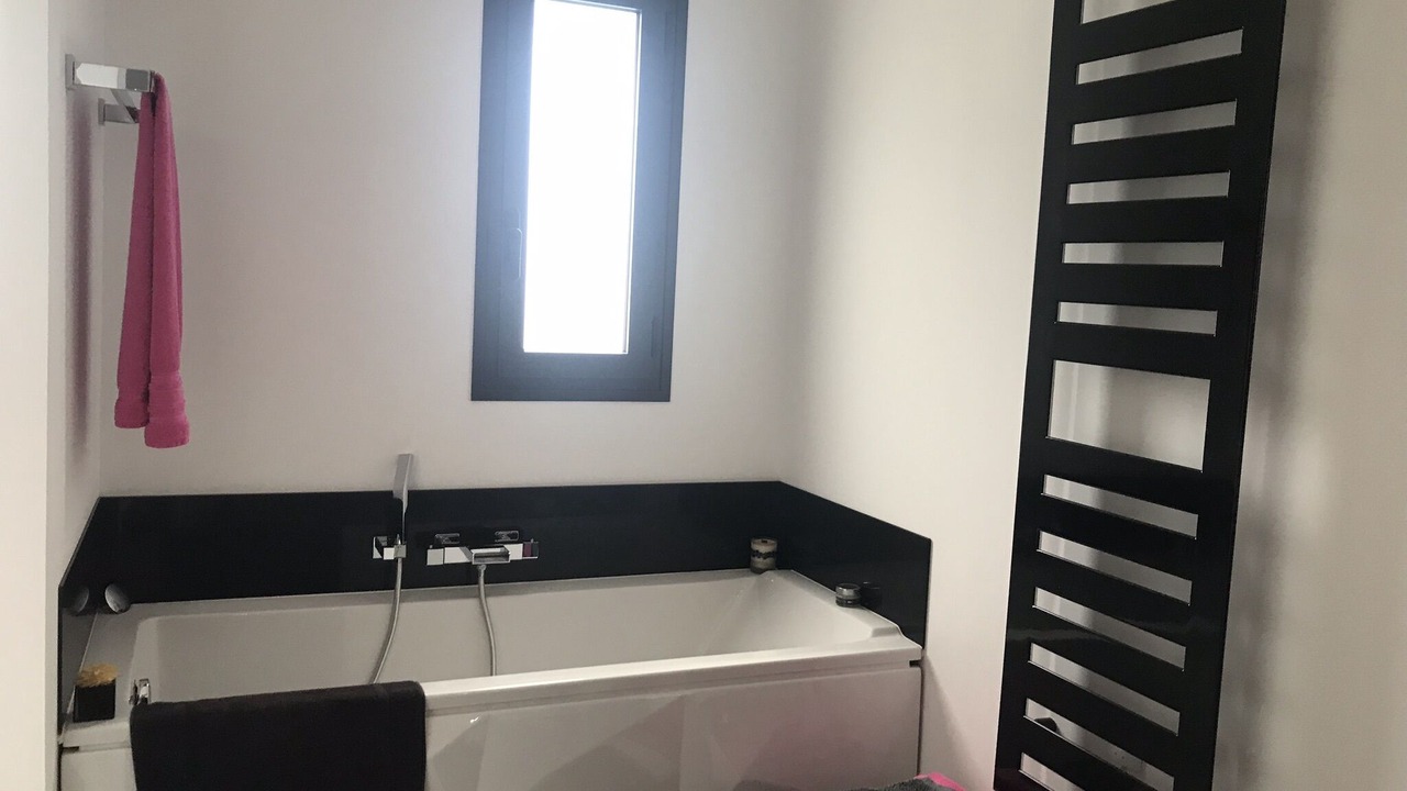 Photo of Bathroom in Saint-Series