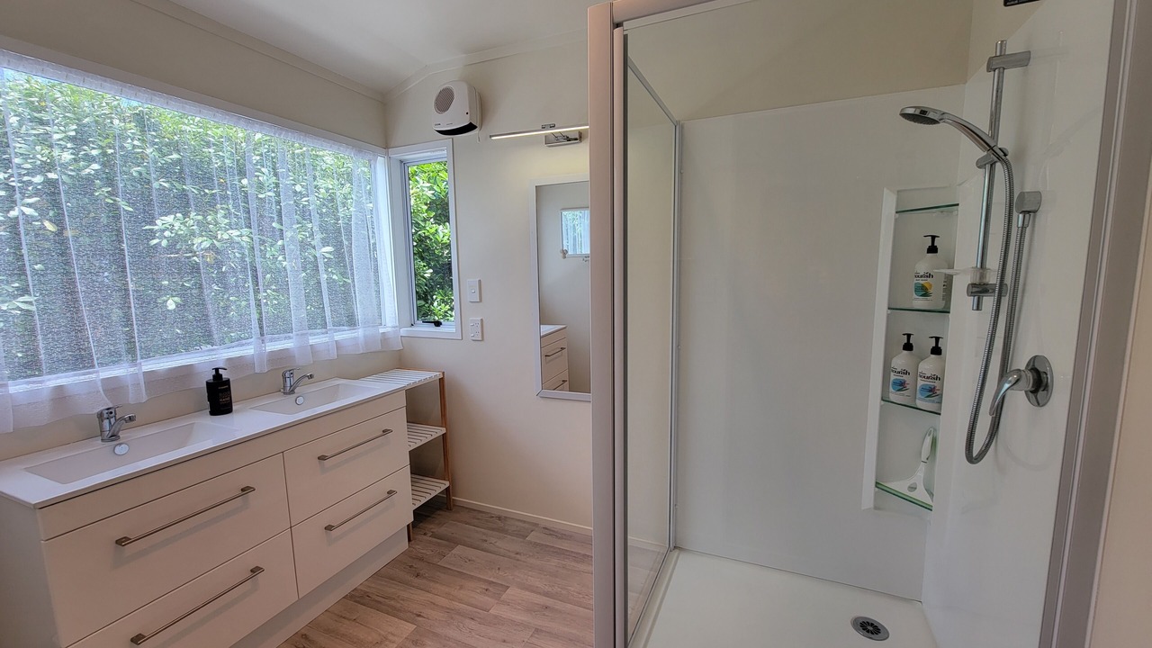 Photo of Bathroom in Matarangi