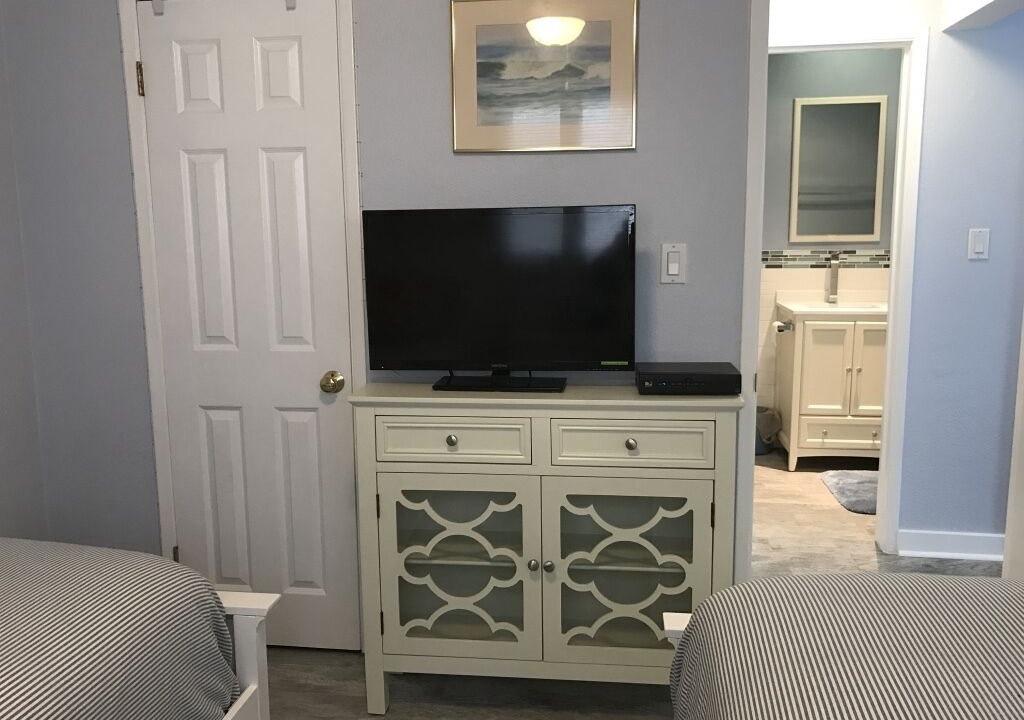 Photo of Bedroom in Mission Beach
