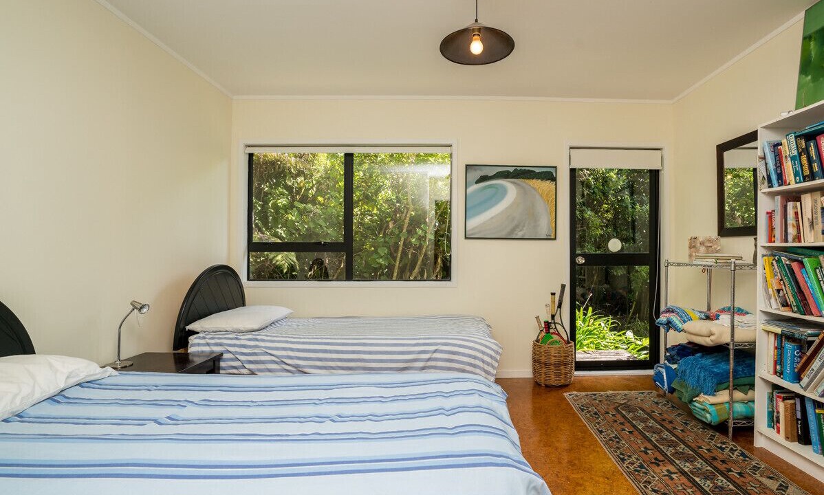 Photo of Bedroom in Langs Beach