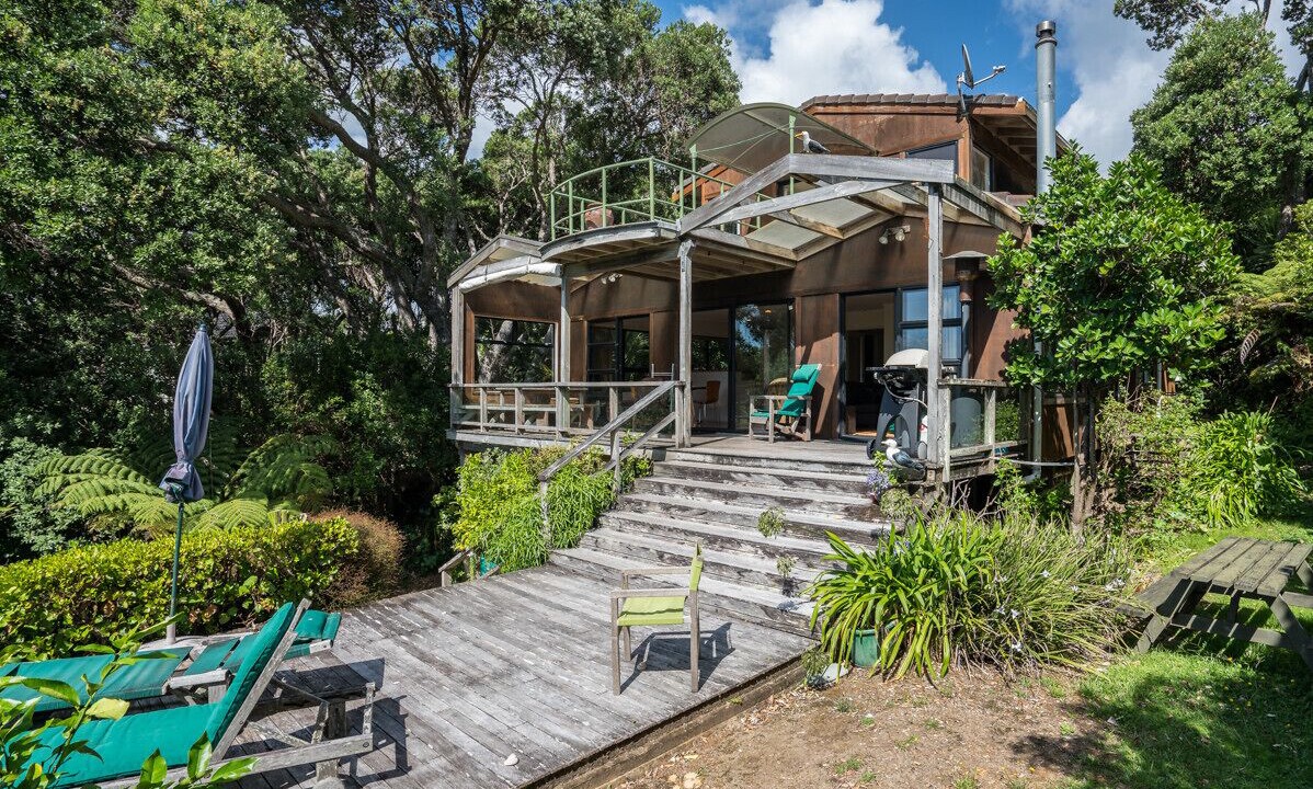Photo of Patio Balcony in Langs Beach