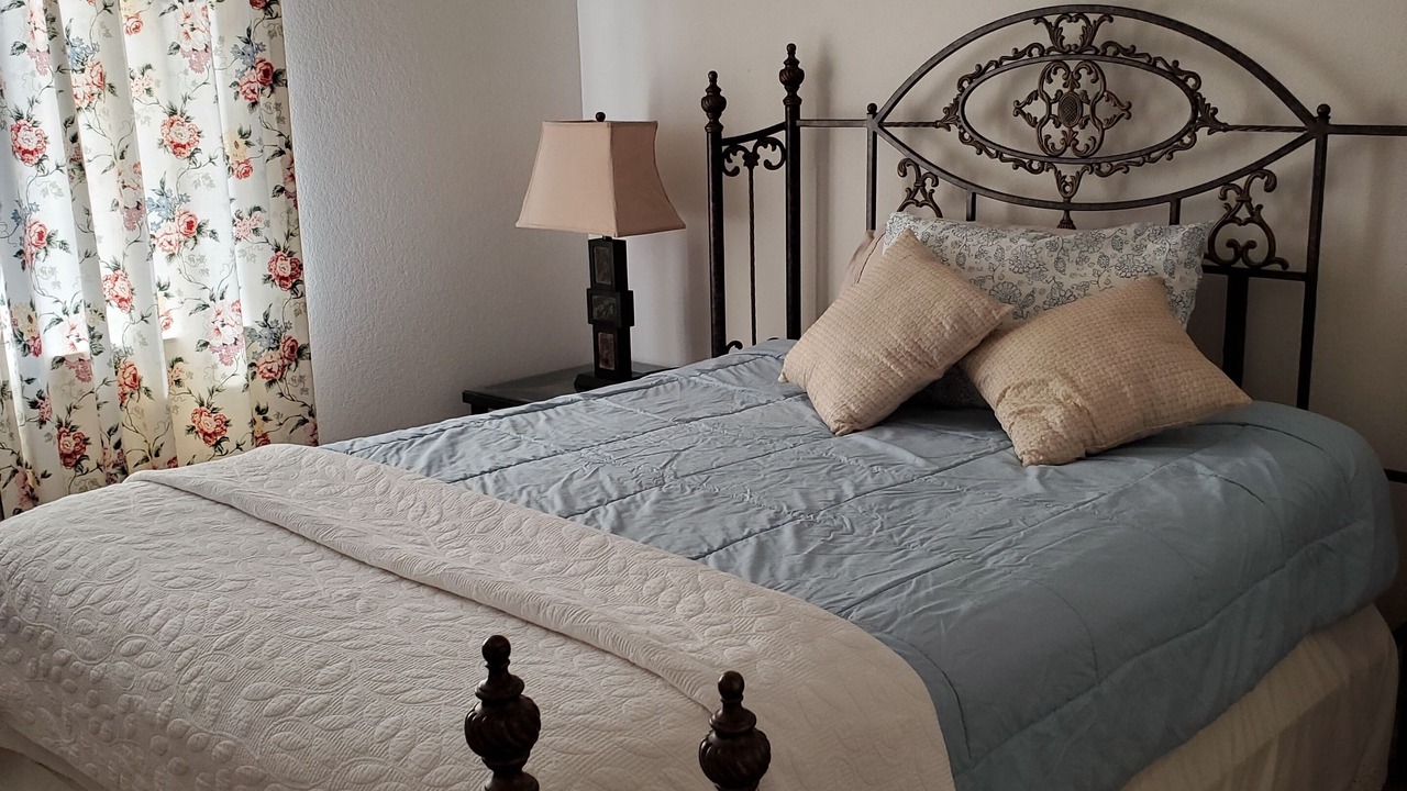 Photo of Bedroom in Bullhead City
