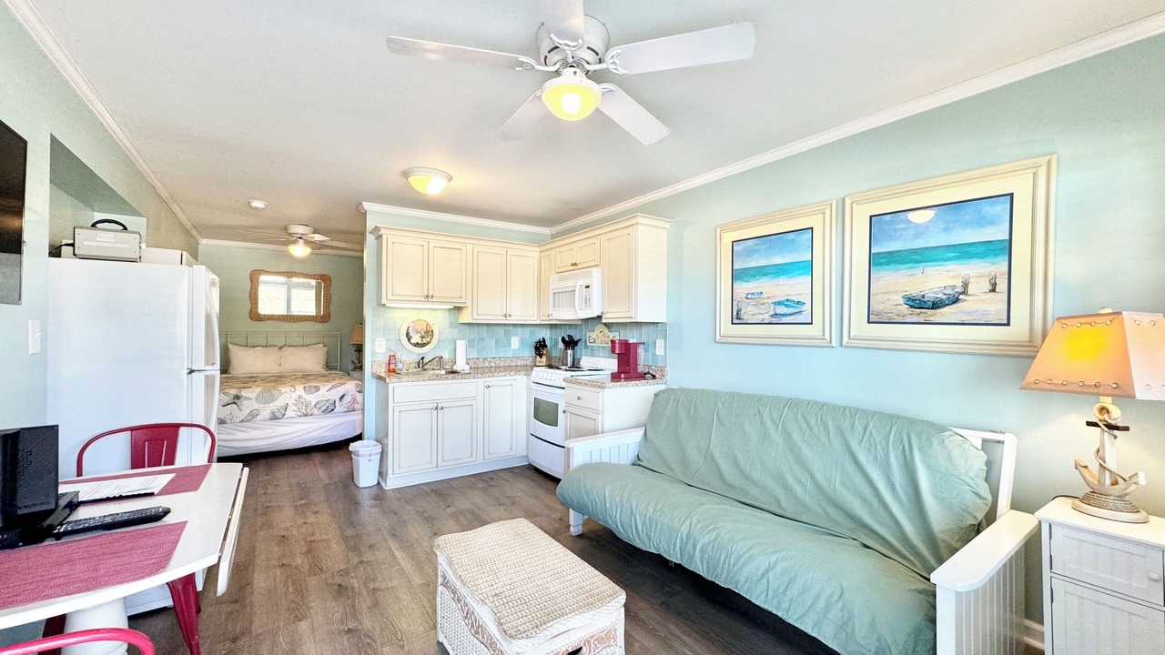 Photo of Livingroom in Atlantic Beach