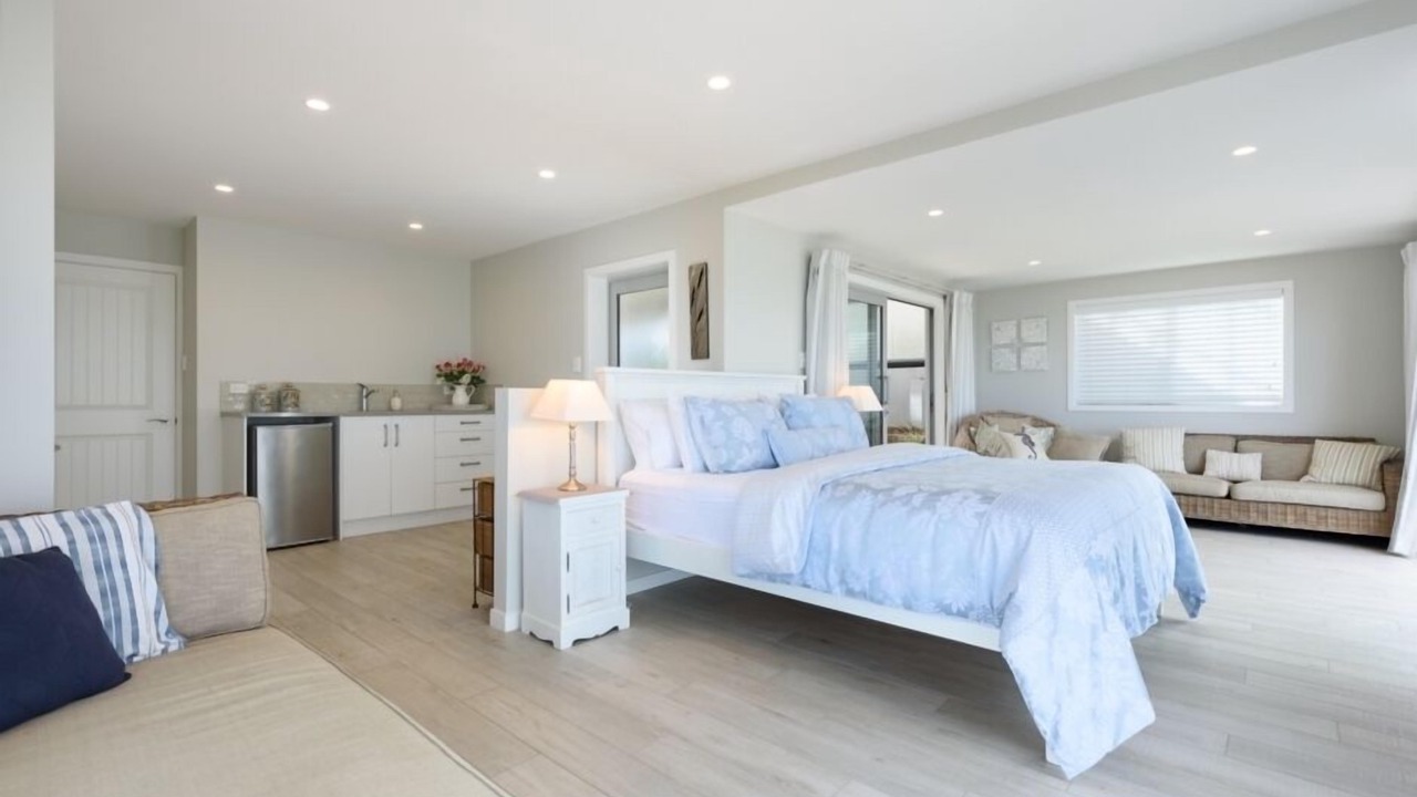 Photo of Bedroom in Omanu