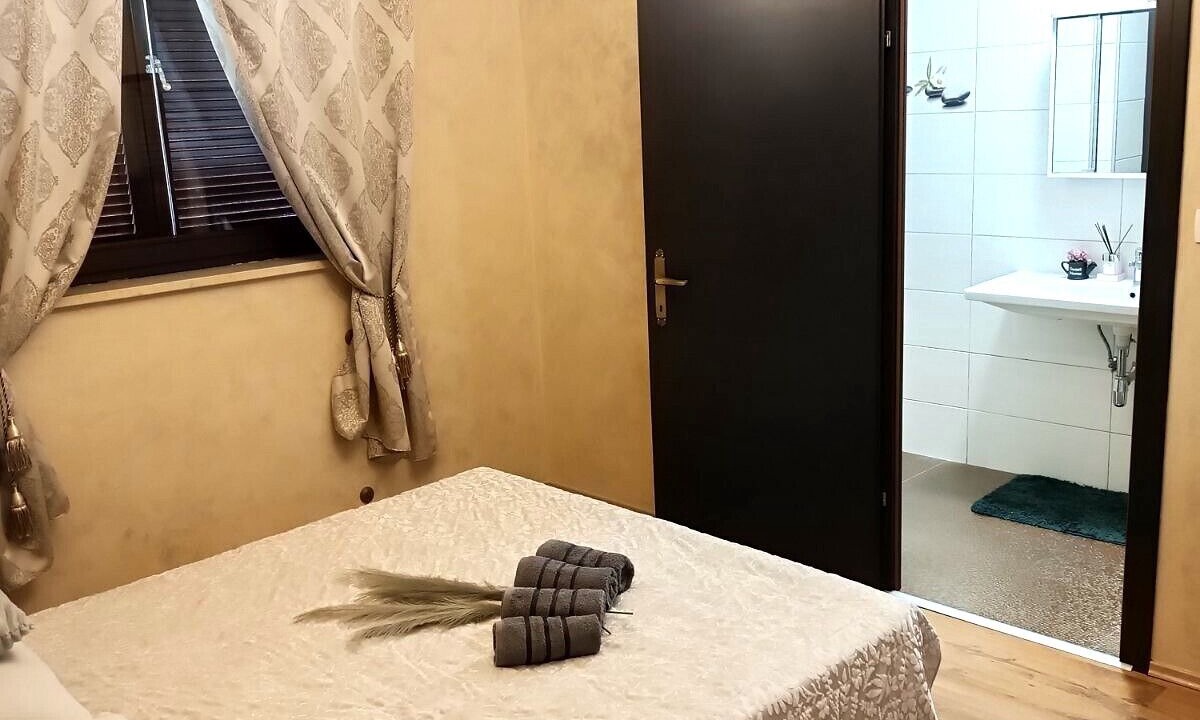 Photo of Bedroom in Topid