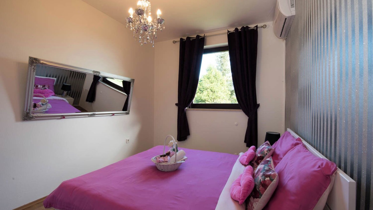 Photo of Bedroom in Topid