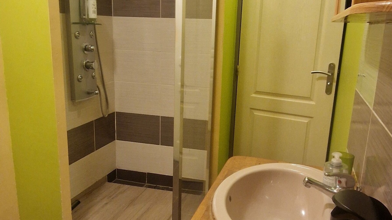 Photo of Bathroom in Lasalle