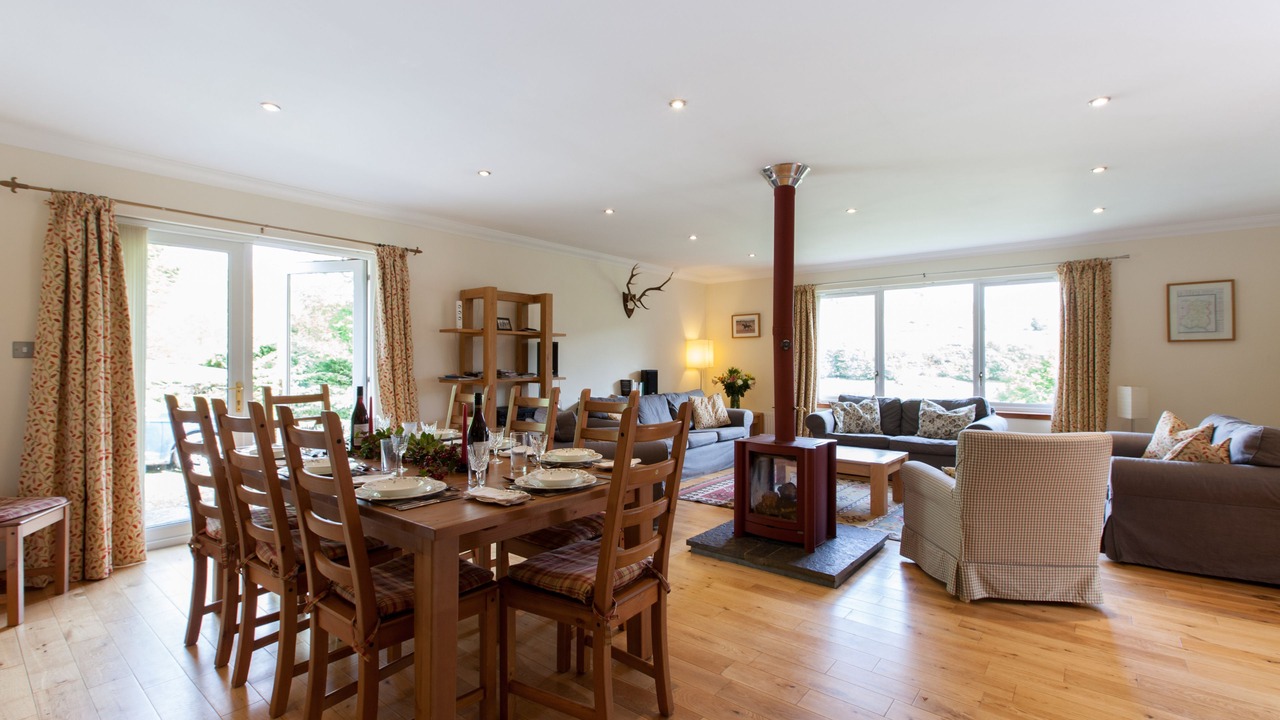 Photo of Others in Nostie