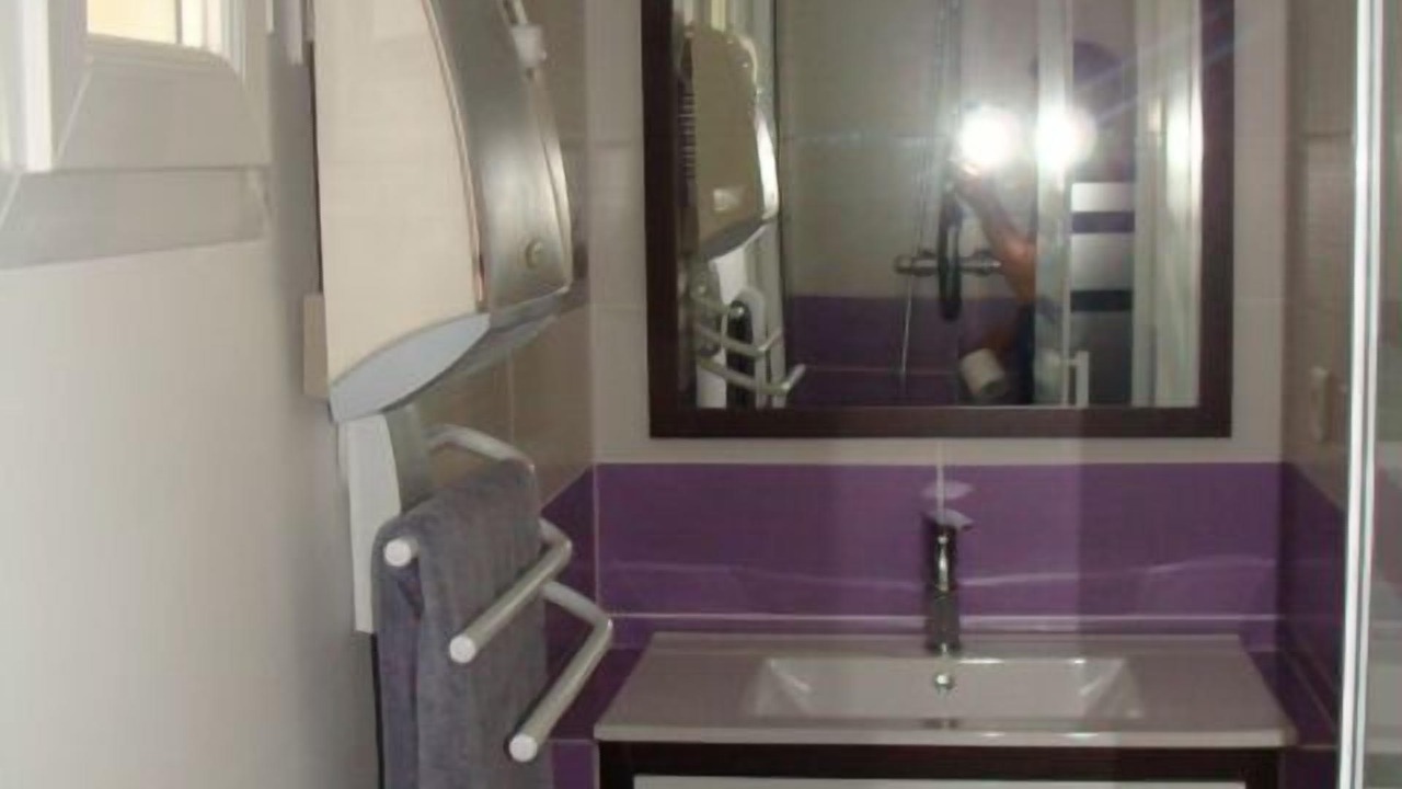 Photo of Bathroom in Labastide-de-Virac