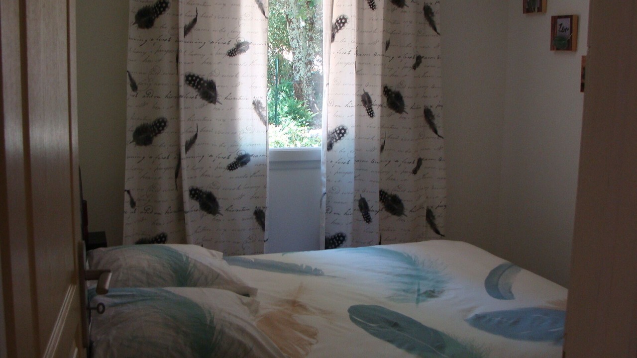 Photo of Bedroom in Labastide-de-Virac