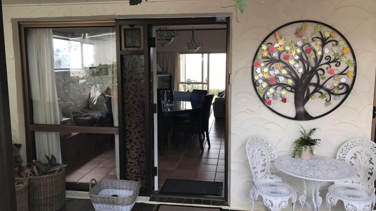 Photo of Others in Russell