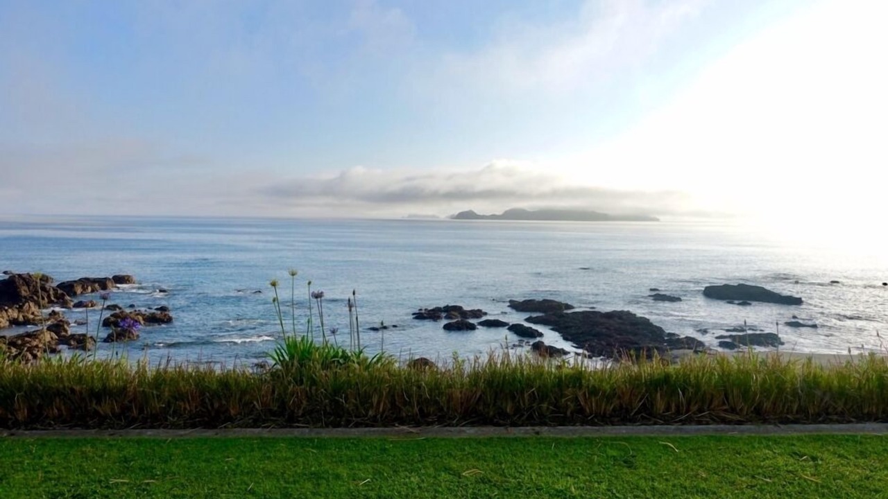 Photo of Others in Russell