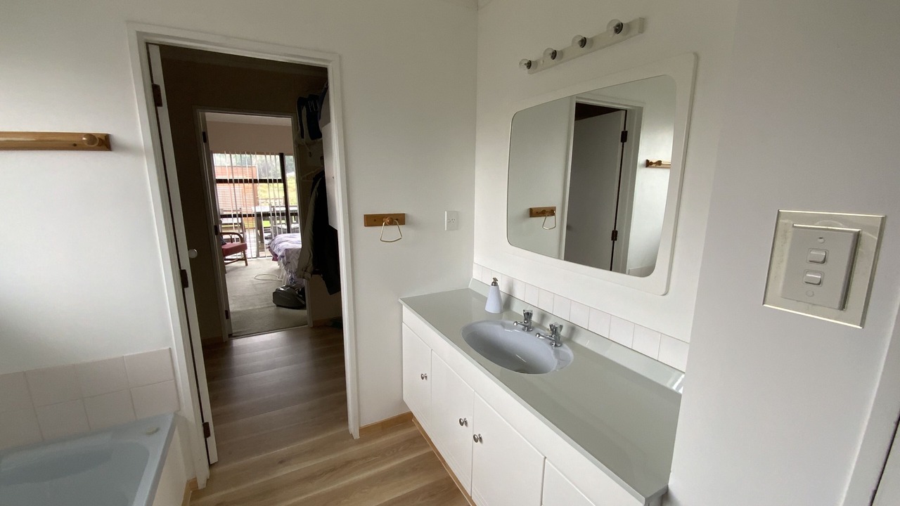 Photo of Bathroom in Waitarere Beach