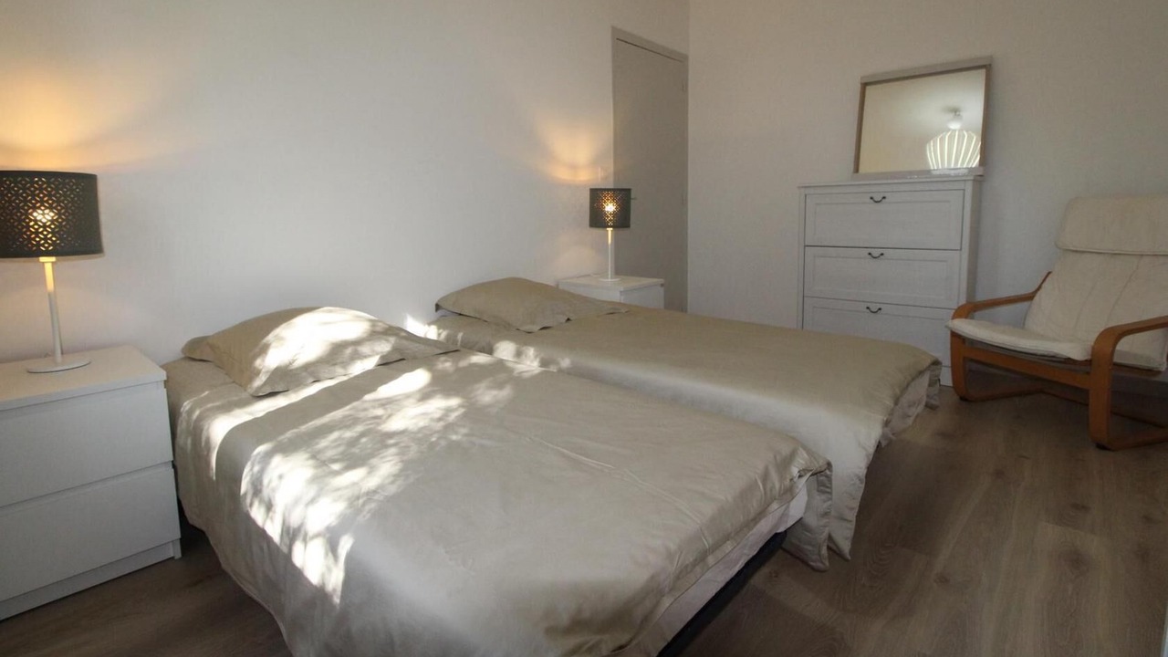 Photo of Bedroom in Labastide-de-Virac