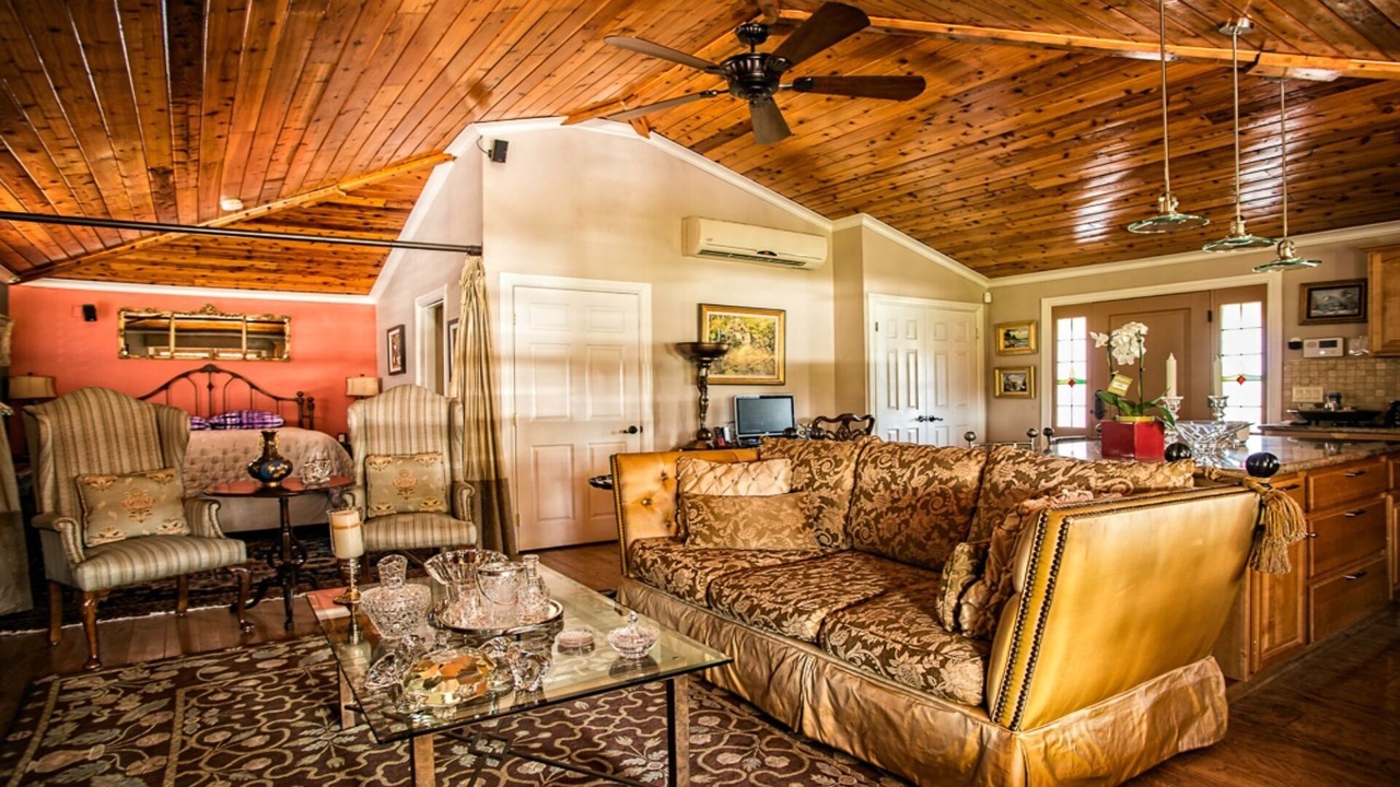 Photo of Bedroom in Royal Crest Rancheros