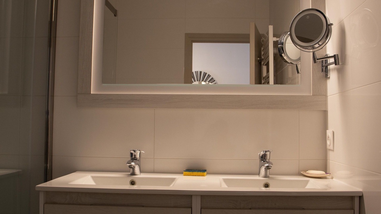 Photo of Bathroom in Port-Vendres