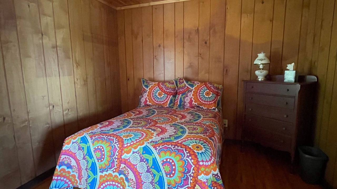 Photo of Bedroom in Crystal Falls