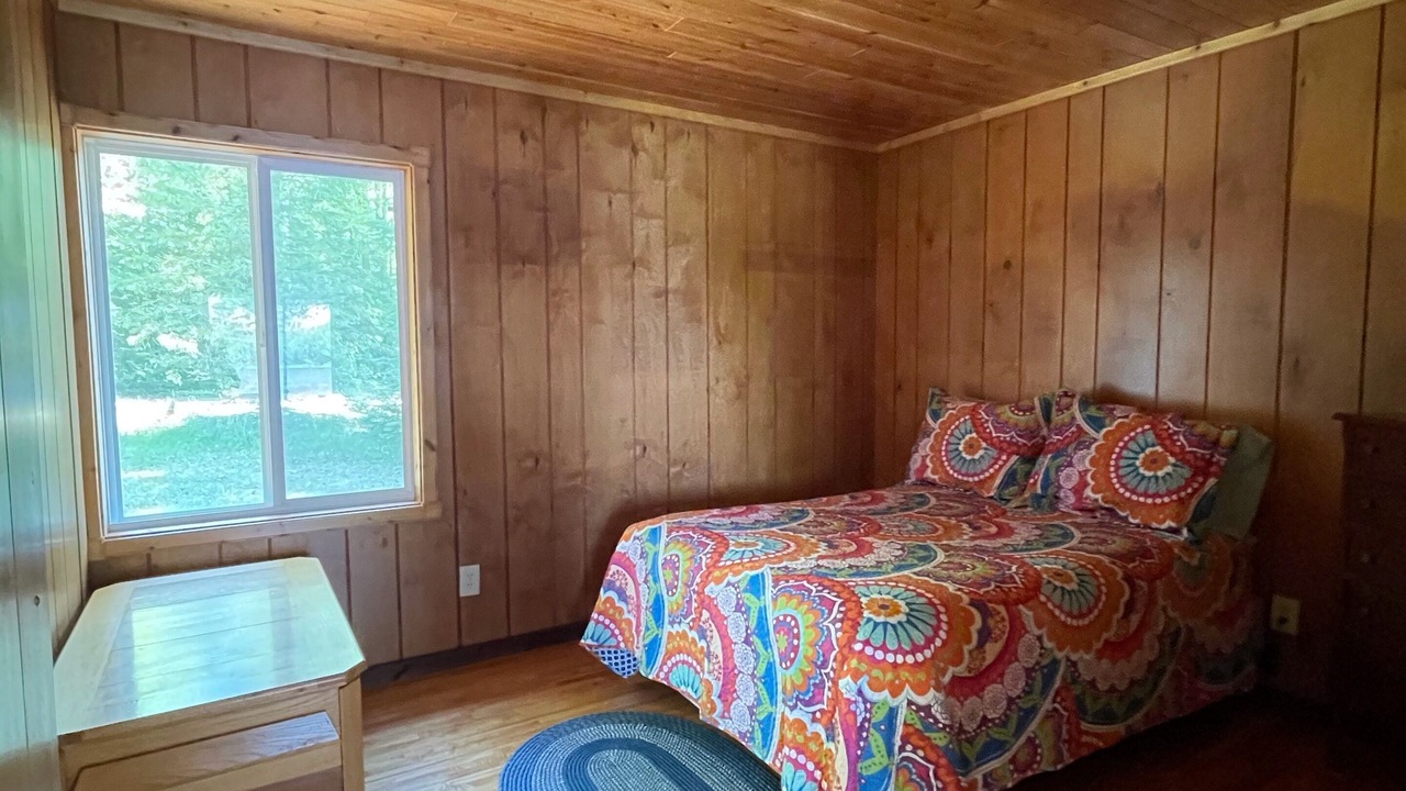 Photo of Bedroom in Crystal Falls
